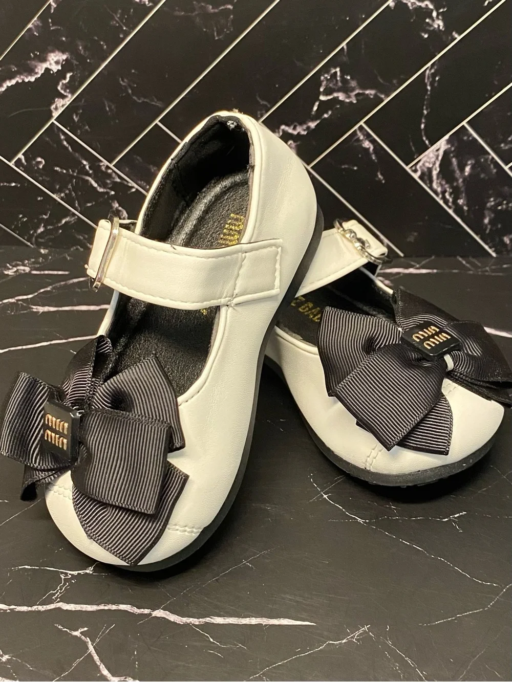 Toddler Girls White Mary Jane’s with Black Grosgrain Bow Size 4.5 US/20 EU